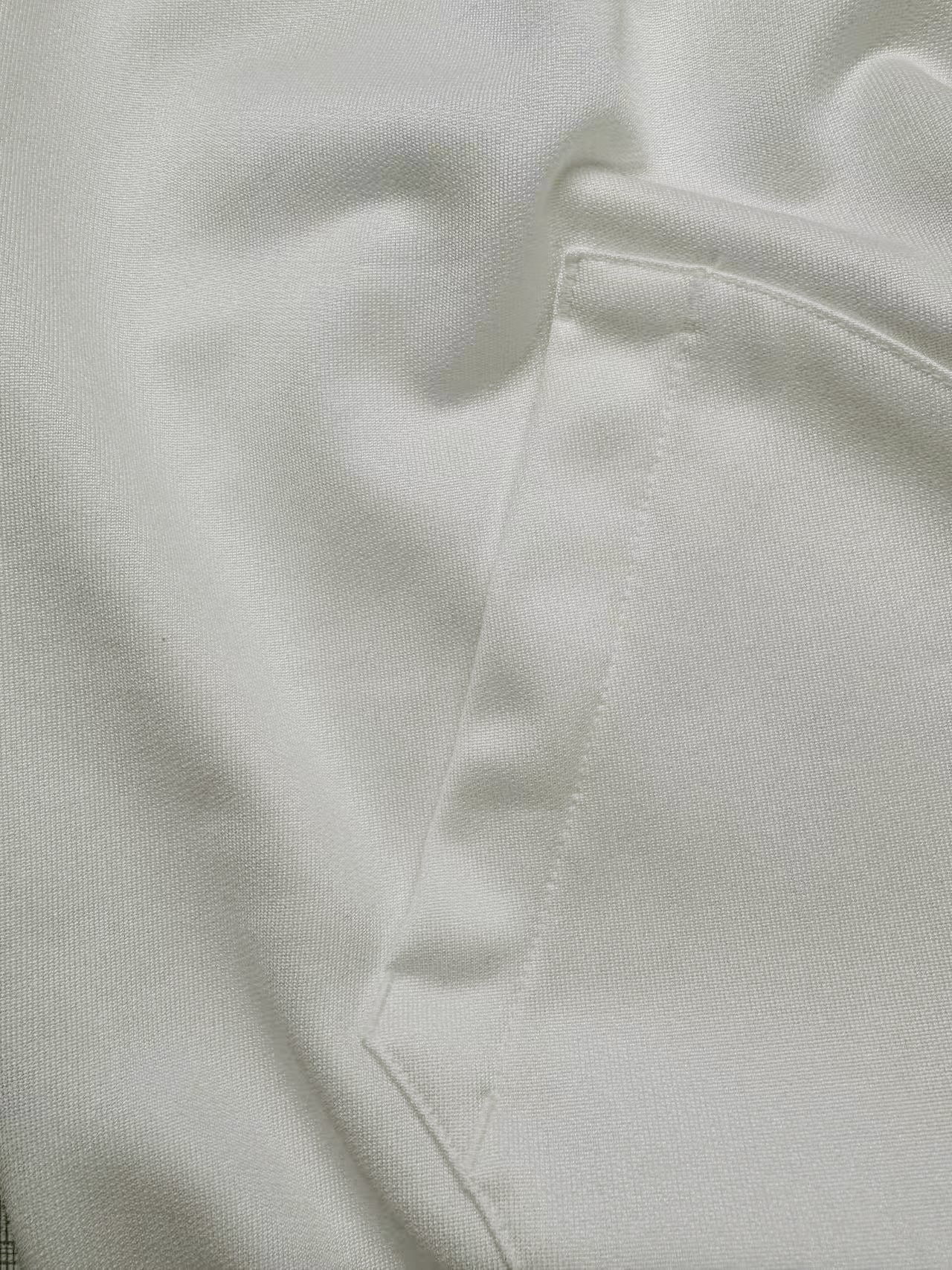 Felpa con cappuccio in bianco perla