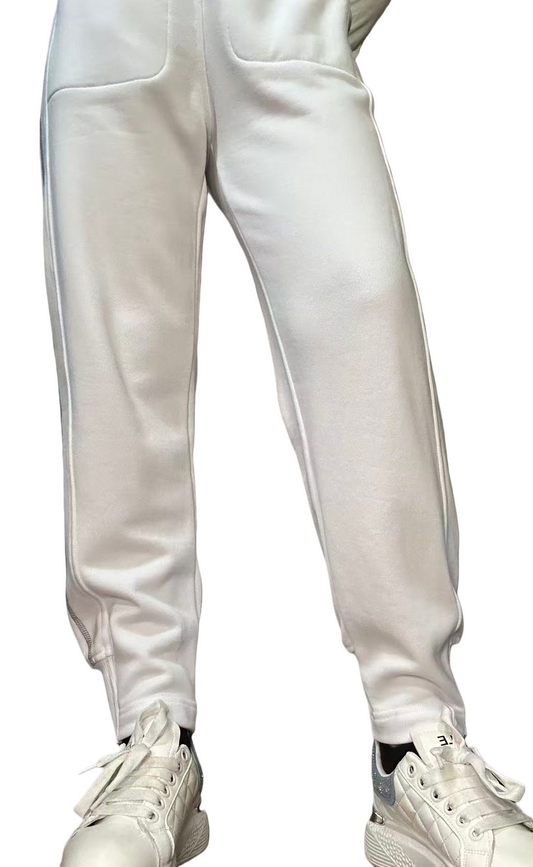 PANTALON AVEC MANCHETTES ET LÉVÈES LATÉRALES CONTRASTANTES