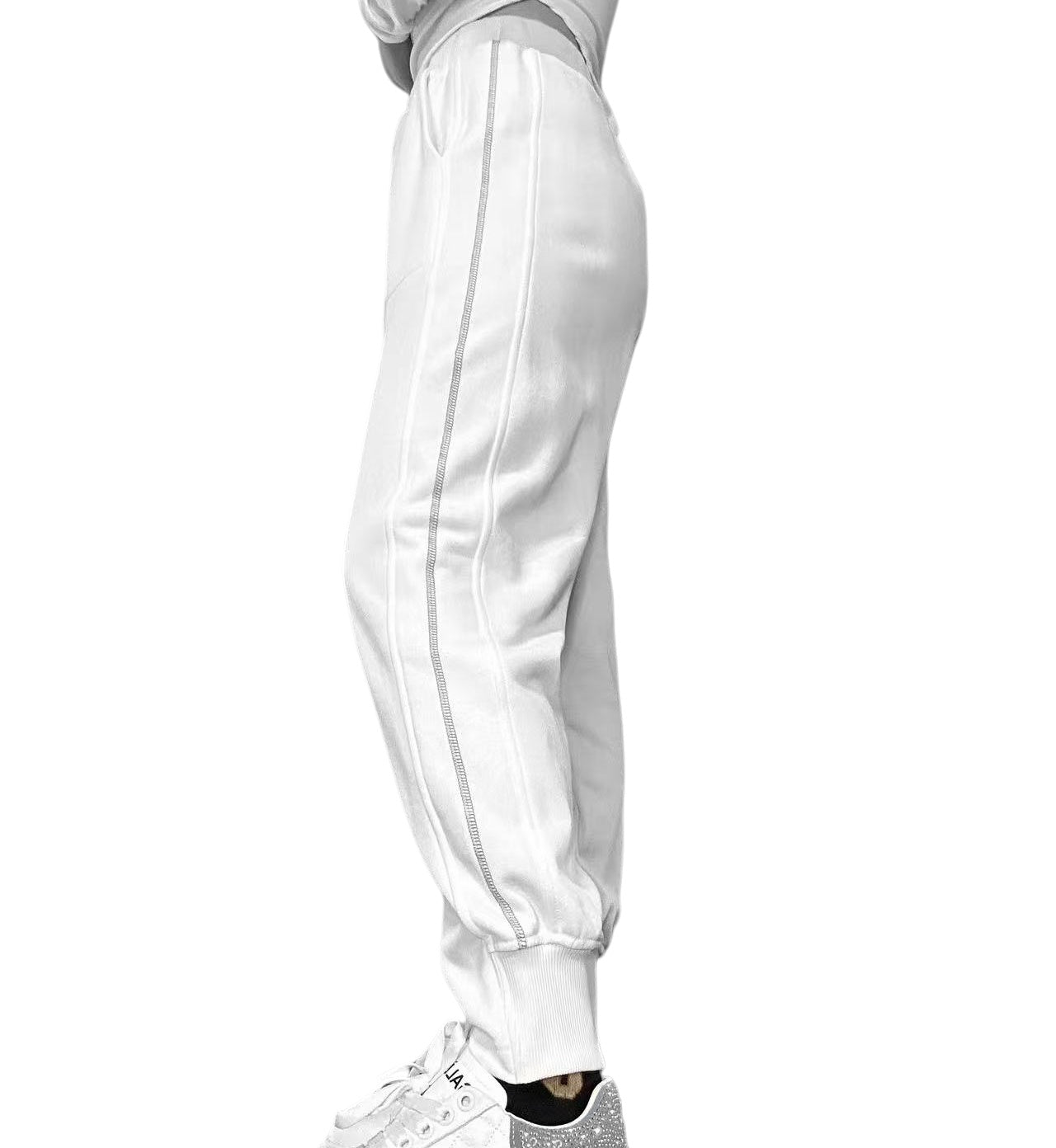 PANTALON AVEC MANCHETTES ET LÉVÈES LATÉRALES CONTRASTANTES